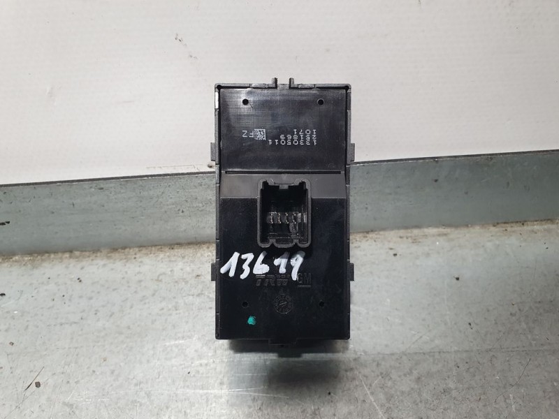 Recambio de mando elevalunas delantero izquierdo para opel astra j lim. sport referencia OEM IAM 13305011  