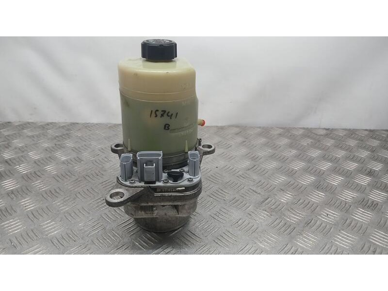 Recambio de bomba direccion electrica para ford focus c-max (cap) ghia (d) referencia OEM IAM 4M513K514BF  