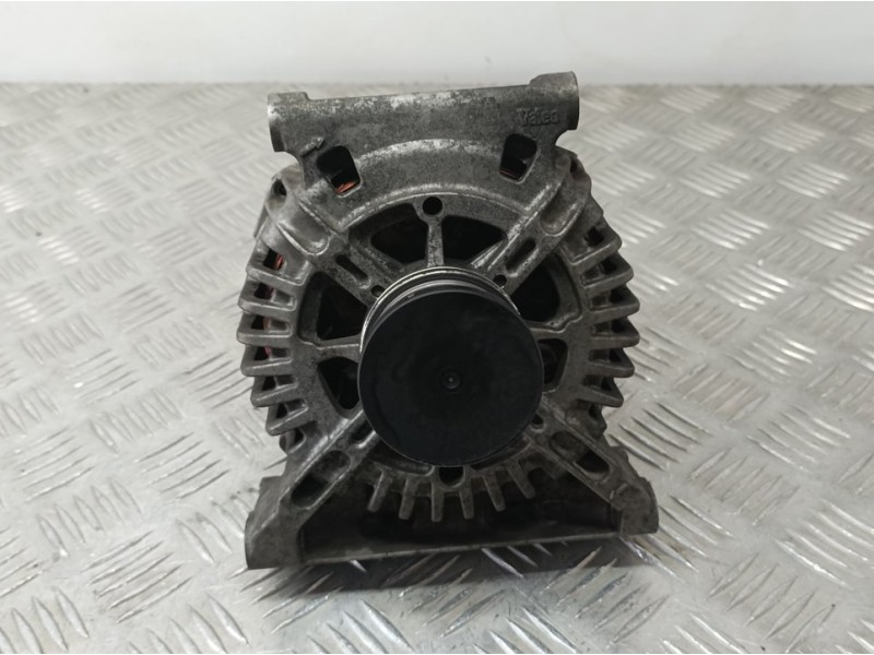 Recambio de alternador para mercedes-benz clase b (w245) 180 cdi (245.207) referencia OEM IAM A6401540502 2543570C VALEO