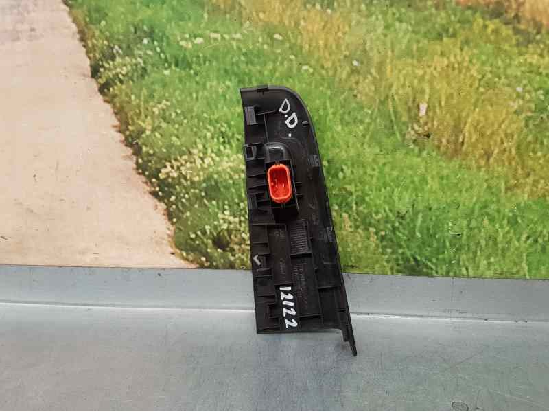 Recambio de mando elevalunas delantero derecho para ford tourneo courier (c4a) ambiente referencia OEM IAM ET76240A40B ET76240A4