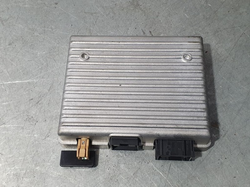 Recambio de modulo electronico para opel astra j lim. sport referencia OEM IAM 13353284 366821429 HARMAN BECKER