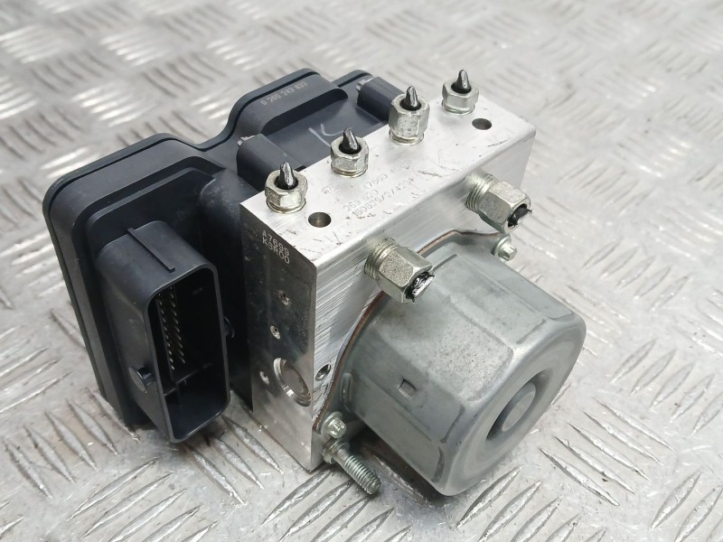 Recambio de abs para nissan x-trail iii (t32_, t32r, t32rr) 1.6 dci (t32) referencia OEM IAM 476604CC1A  269620