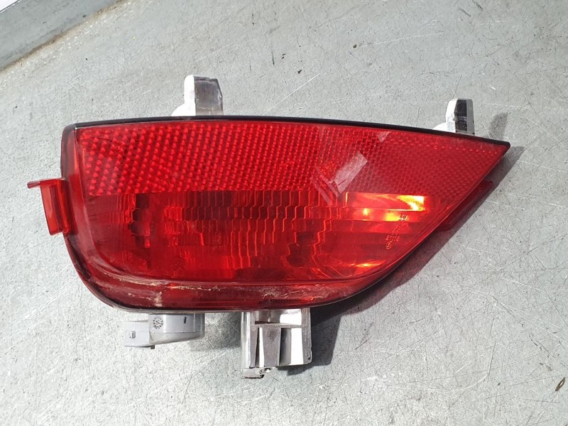 Recambio de piloto trasero izquierdo paragolpes para dacia sandero stepway referencia OEM IAM 265854470R  