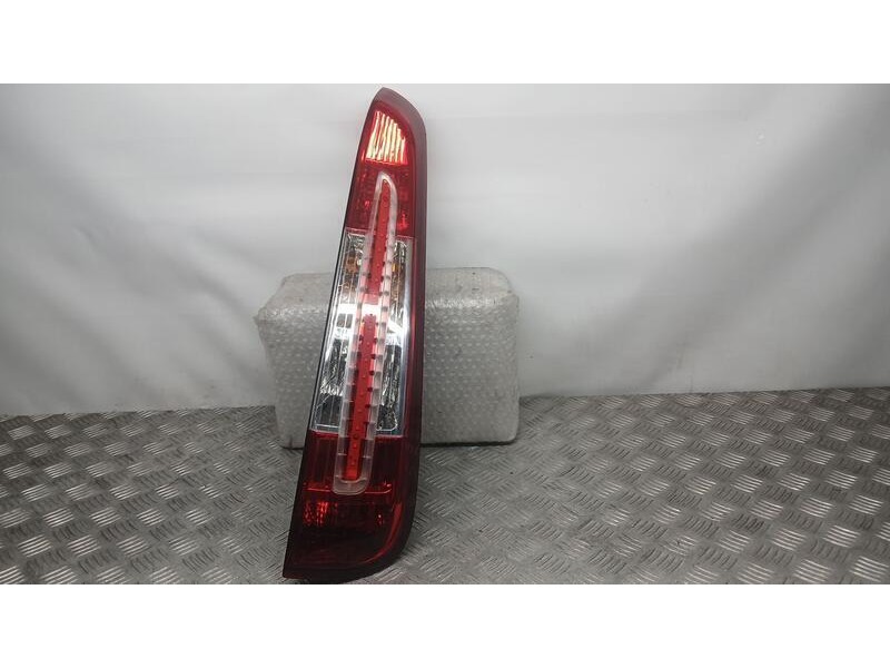 Recambio de piloto trasero derecho para ford focus c-max (cap) ghia (d) referencia OEM IAM 7M5113404AH ROZADO 