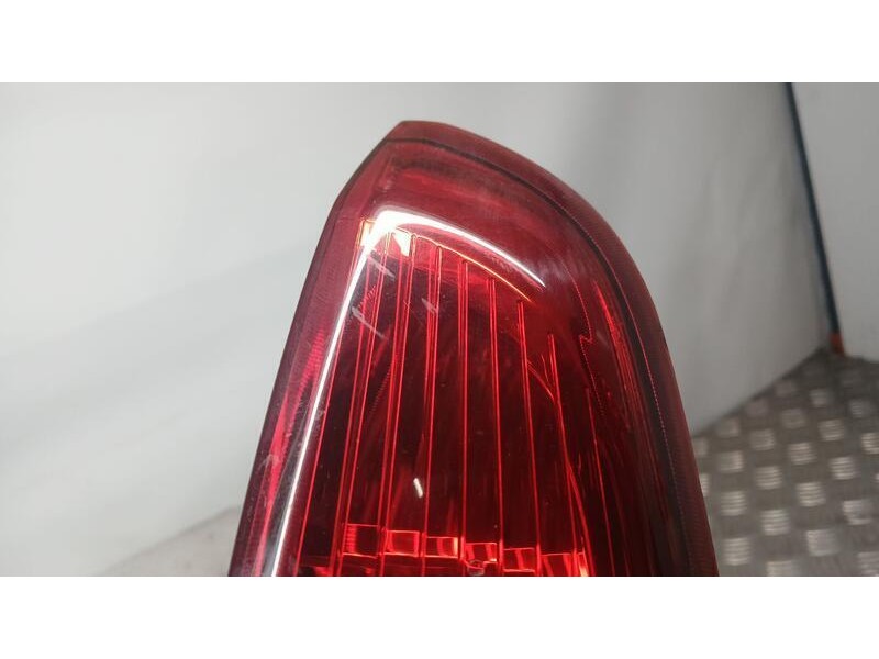 Recambio de piloto trasero derecho para ford focus c-max (cap) ghia (d) referencia OEM IAM 7M5113404AH ROZADO 