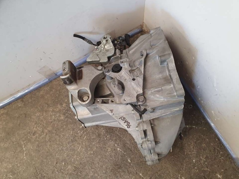 Recambio de caja cambios para peugeot 308 active referencia OEM IAM 20EA47 2130388 6VELOCIDADES