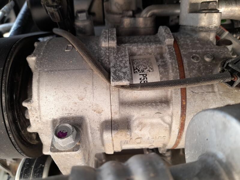 Recambio de compresor aire acondicionado para kia stonic (yb) 1.0 t-gdi eco-dynamics+ referencia OEM IAM 97701H8400  