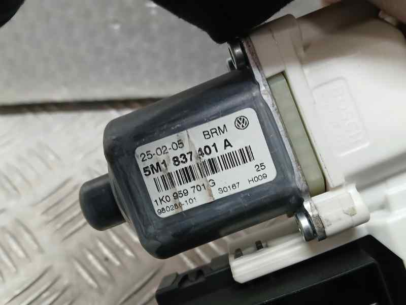 Recambio de motor elevalunas delantero izquierdo para volkswagen golf plus (5m1) trendline referencia OEM IAM 5M1837401A  