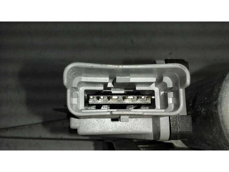 Recambio de elevalunas delantero derecho para citroën c3 1.4 hdi referencia OEM IAM  6 PINS ELECTRICO