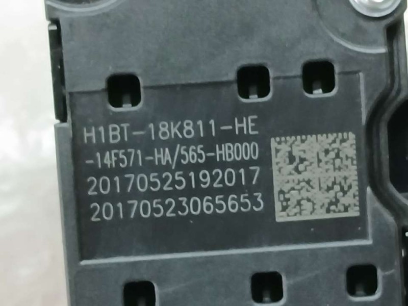 Recambio de mando radio para ford fiesta (ce1) trend referencia OEM IAM H1BT18K811HE  