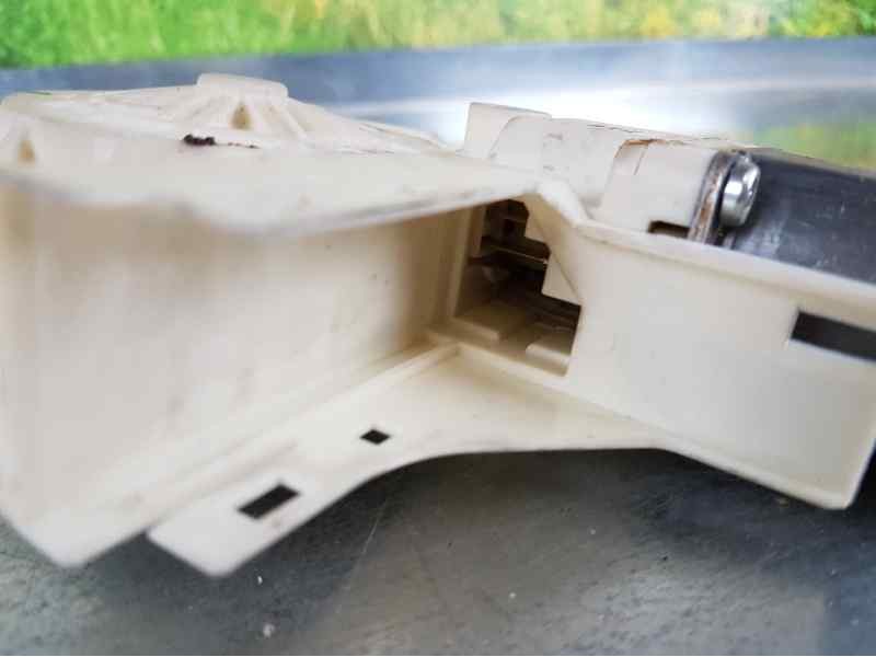 Recambio de motor elevalunas delantero derecho para ford focus sportbreak (cap) ghia referencia OEM IAM 0130822216 4M5T14553 2 P