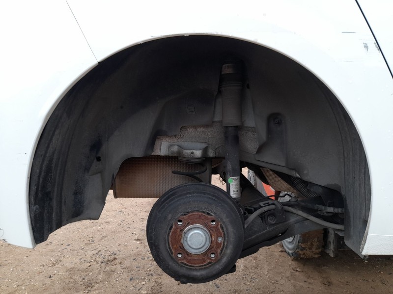 Recambio de plastico pase rueda tras. dch. para peugeot 208 ii (ub_, up_, uw_, uj_) 1.2 puretech 75 referencia OEM IAM 982721498