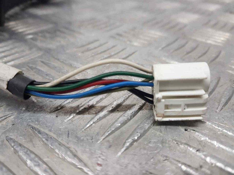 Recambio de retrovisor derecho para toyota avensis berlina (t25) sol referencia OEM IAM 8790105100 7 CABLES ELECTRICO