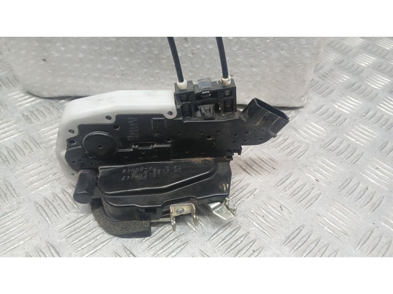 Recambio de cerradura puerta delantera derecha para nissan x-trail iii (t32_, t32r, t32rr) 1.6 dci (t32) referencia OEM IAM 8050