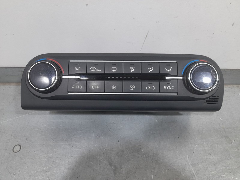 Recambio de mando climatizador para kia xceed (cd) 1.6 crdi 136 referencia OEM IAM 97250J7302  