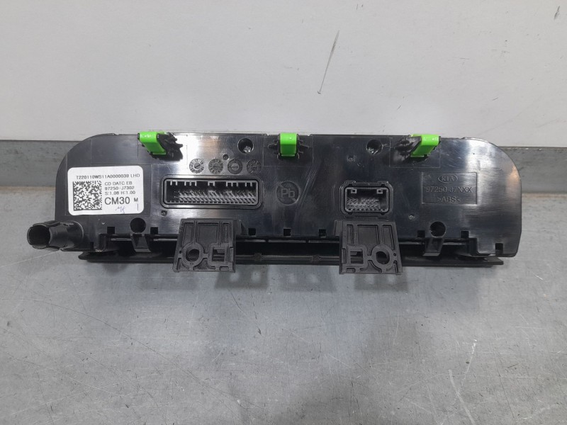 Recambio de mando climatizador para kia xceed (cd) 1.6 crdi 136 referencia OEM IAM 97250J7302  