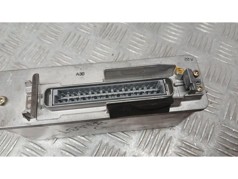 Recambio de centralita abs para audi 80/90 (893) e referencia OEM IAM 4A0907379A BOSCH 0265100056