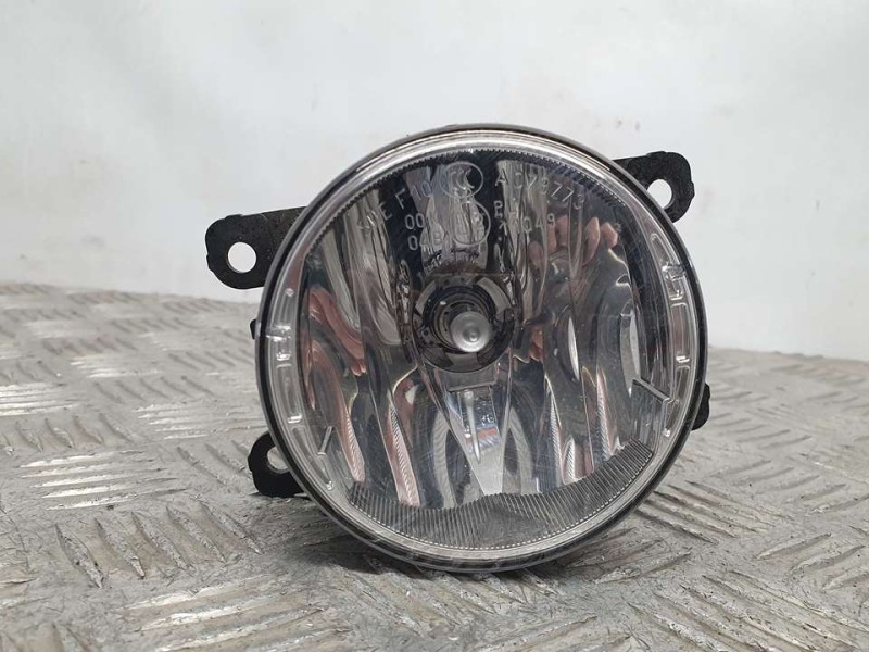 Recambio de faro antiniebla derecho para dacia sandero stepway referencia OEM IAM 261500097R 89208691 VALEO