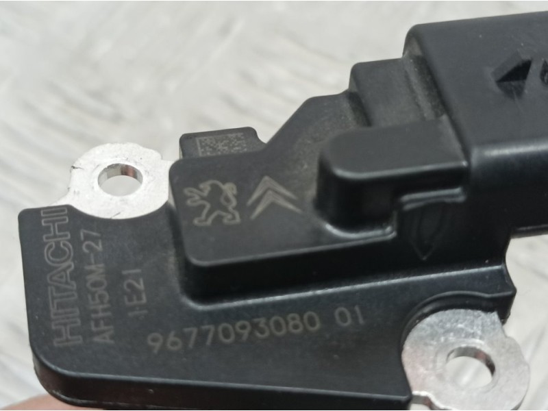 Recambio de caudalimetro para peugeot 208 (p2) active referencia OEM IAM 9677093080 AFH50M27 HITACHI