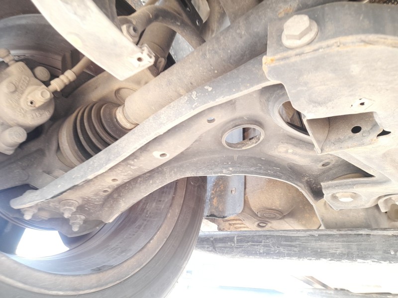 Recambio de brazo suspension inferior delantero derecho para volkswagen polo v (6r1, 6c1) 1.6 tdi referencia OEM IAM 6R0407152F 