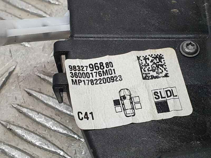 Recambio de cerradura puerta delantera izquierda para citroën c4 feel pack referencia OEM IAM 9832796880 36000176M01 5 PINES