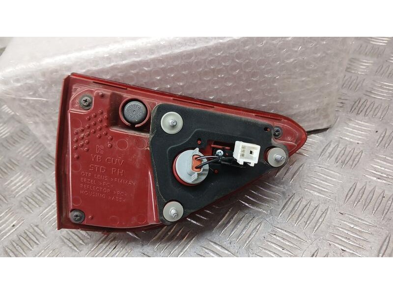 Recambio de piloto trasero derecho interior para kia stonic (ybcuv) concept referencia OEM IAM 92404H8400  