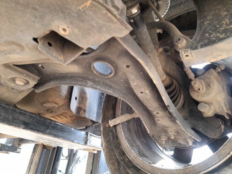 Recambio de brazo suspension inferior delantero izquierdo para volkswagen polo v (6r1, 6c1) 1.6 tdi referencia OEM IAM 6R0407151