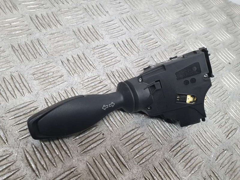 Recambio de mando intermitentes para ford fiesta (ccn) trend referencia OEM IAM 8A6T13335AD  