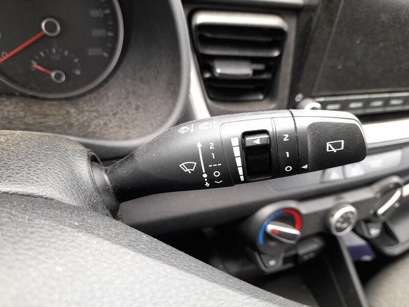 Recambio de mando luces y limpia para kia stonic (yb) 1.0 t-gdi eco-dynamics+ referencia OEM IAM 93403H8950  