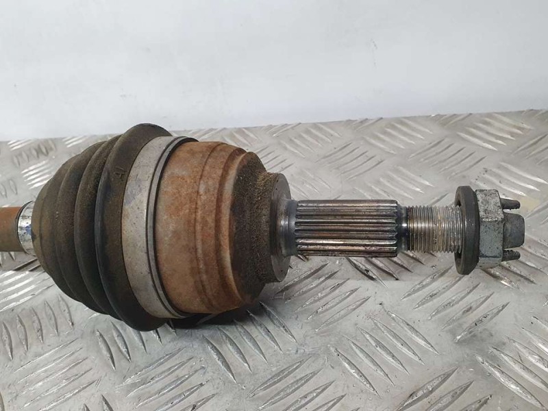 Recambio de transmision delantera derecha para dacia sandero stepway referencia OEM IAM 391007857R  