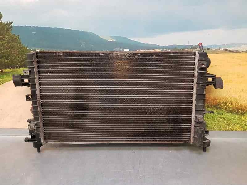 Recambio de radiador agua para opel astra gtc cosmo referencia OEM IAM 13170110 1 PATA ROTA DELPHI