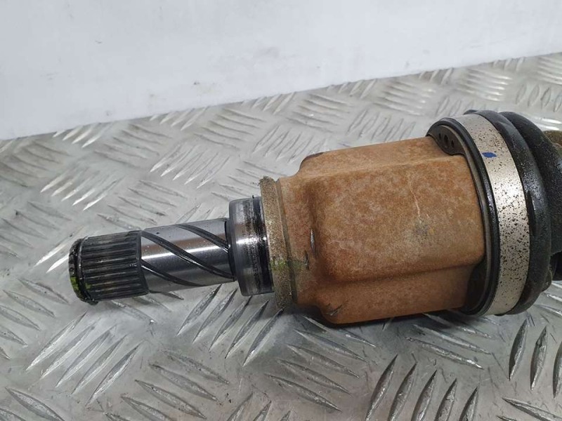 Recambio de transmision delantera derecha para dacia sandero stepway referencia OEM IAM 391007857R  