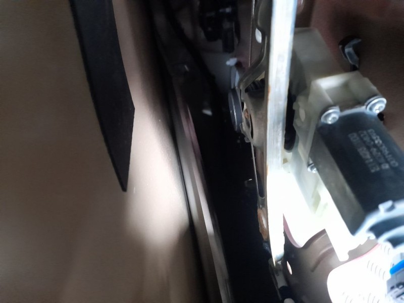 Recambio de elevalunas trasero izquierdo para peugeot 308 allure referencia OEM IAM 9826080480  ELECTRICO 6 PINES