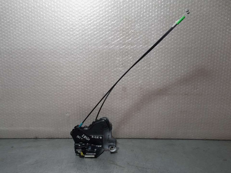 Recambio de cerradura puerta delantera izquierda para toyota verso active referencia OEM IAM 6904002210  6 PINES