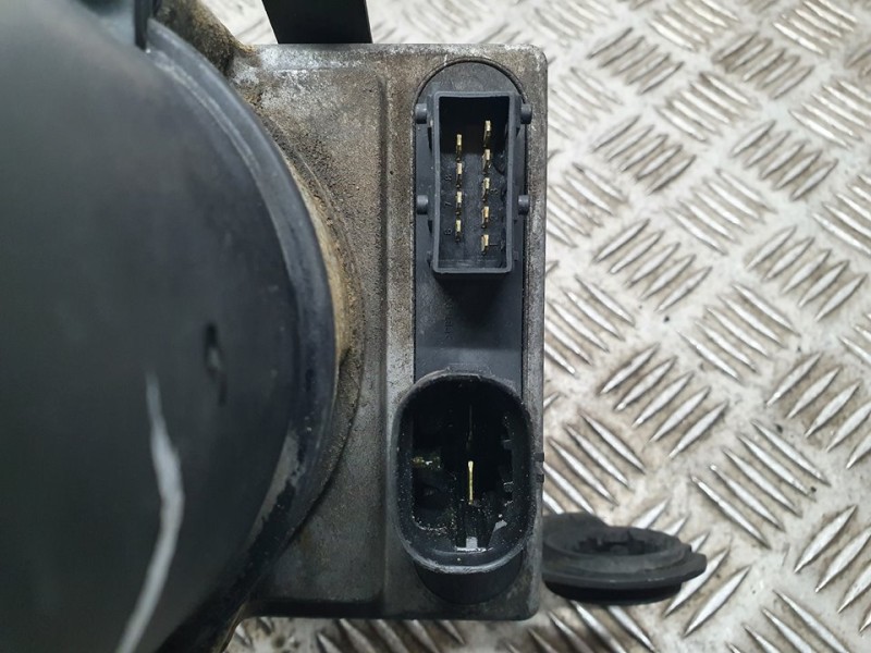 Recambio de bomba direccion electrica para peugeot 307 berlina (s2) xt referencia OEM IAM 9645100980  