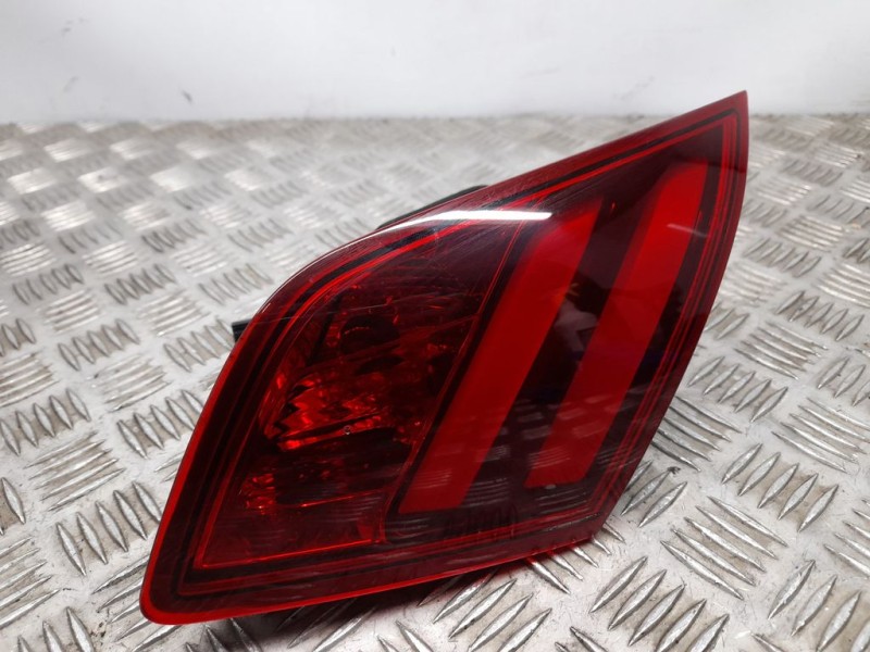 Recambio de piloto trasero derecho para peugeot 308 allure referencia OEM IAM 9677818280 81260201 INTERIOR