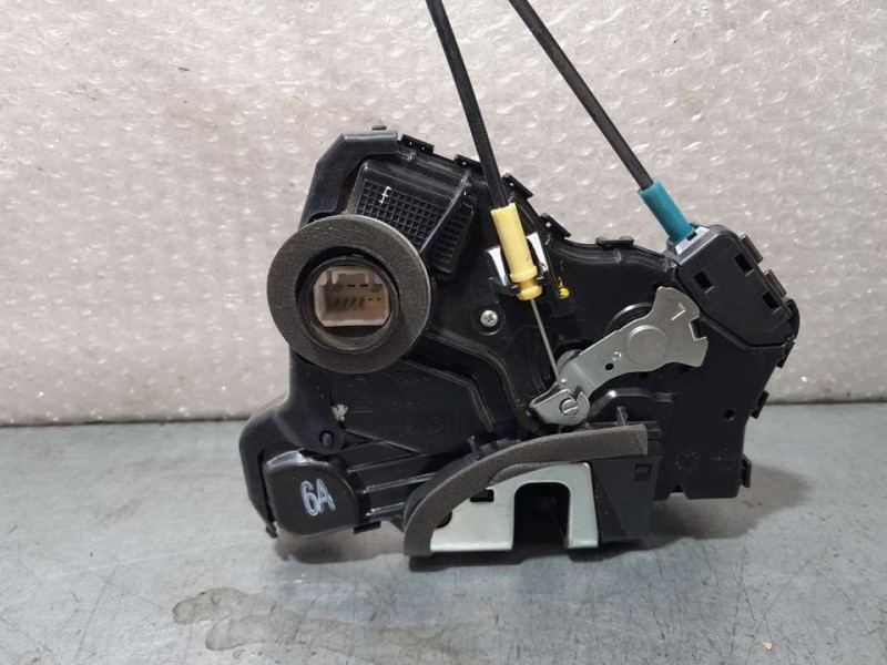 Recambio de cerradura puerta delantera izquierda para toyota verso active referencia OEM IAM 6904002210  6 PINES