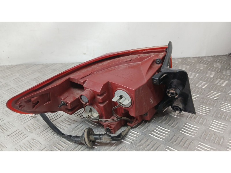 Recambio de piloto trasero derecho exterior para kia stonic (yb) 1.0 t-gdi eco-dynamics+ referencia OEM IAM 92402H8400  