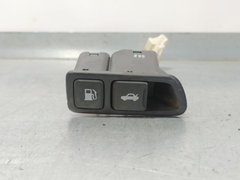 Recambio de interruptor para kia optima concept referencia OEM IAM   INTERRUPTOR ABRIR TAPA COMBUSTIBLE Y TAPA MALETERO