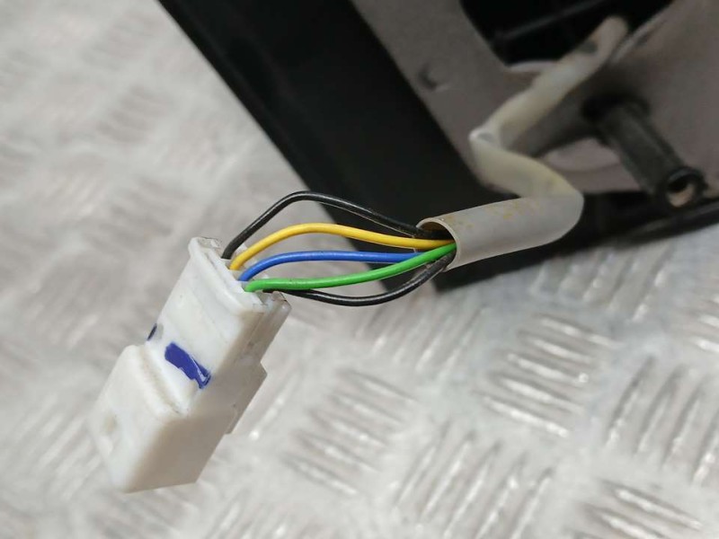 Recambio de retrovisor izquierdo para dacia lodgy ambiance referencia OEM IAM 963025005R  ELECTRICO 5 CABLES