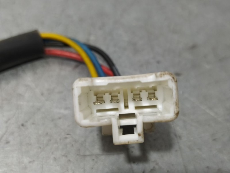 Recambio de interruptor para kia optima concept referencia OEM IAM   INTERRUPTOR ABRIR TAPA COMBUSTIBLE Y TAPA MALETERO