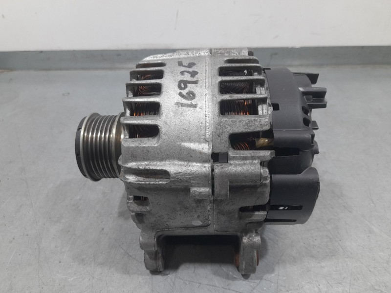 Recambio de alternador para seat toledo iv (kg3) 1.6 tdi referencia OEM IAM 03L903023F 2607703A VALEO