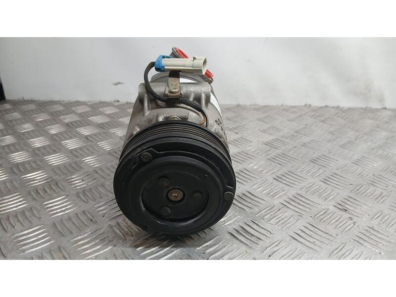Recambio de compresor aire acondicionado para opel corsa c essentia referencia OEM IAM 9165714  