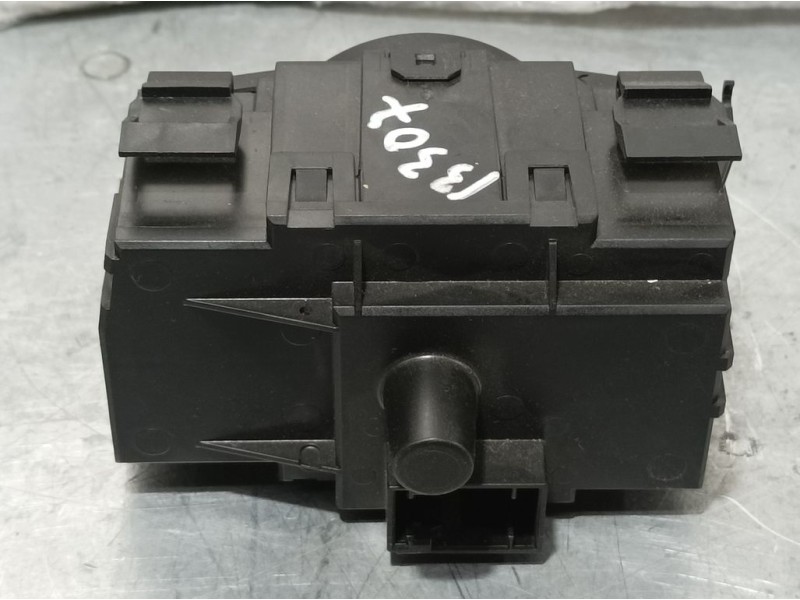 Recambio de mando luces para bmw serie 1 berlina (e81/e87) 118d referencia OEM IAM 6932794 33600102 