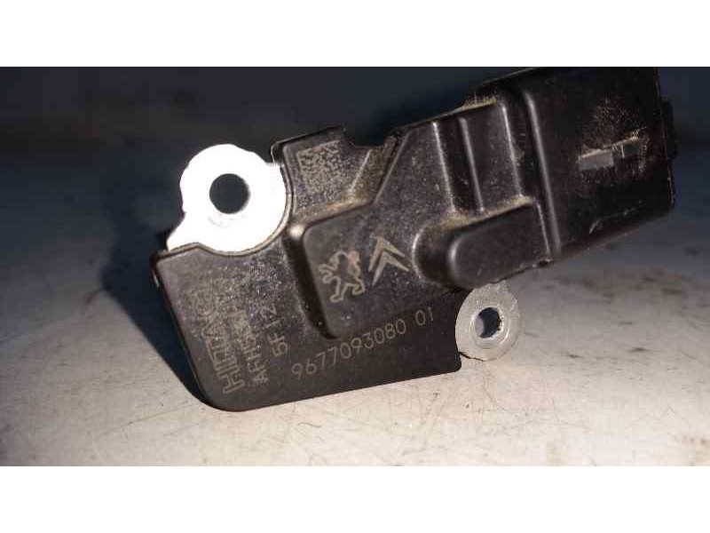 Recambio de caudalimetro para peugeot 208 active referencia OEM IAM AFH50M27 9677093080 HITACHI