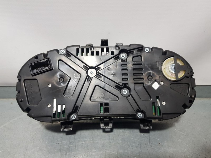 Recambio de cuadro instrumentos para skoda rapid ambition referencia OEM IAM 5JA920740A A2C38373000 CRISTAL RAYADO