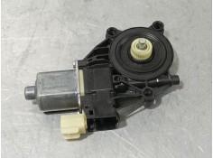 Recambio de motor elevalunas delantero derecho para ford fiesta (cb1) ghia referencia OEM IAM 8A6114553A 0130822407 BOSCH