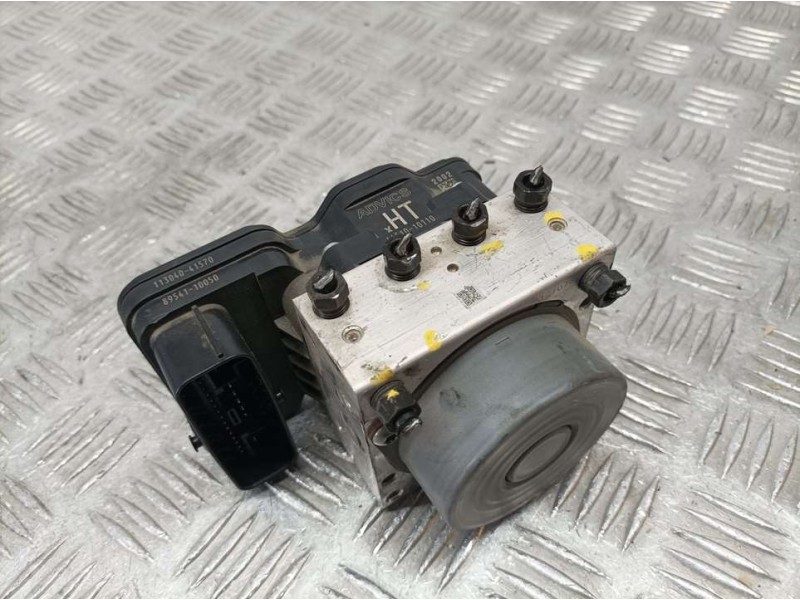 Recambio de abs para toyota c-hr hybrid advance referencia OEM IAM 4451010110 8954110050 