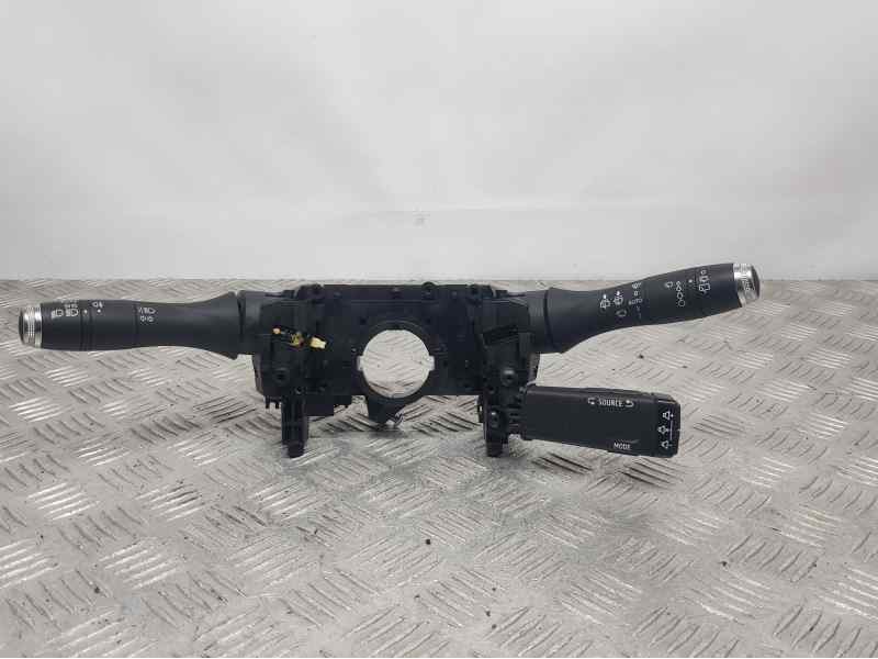Recambio de mando luces y limpia para renault captur ii zen referencia OEM IAM 255675601R  