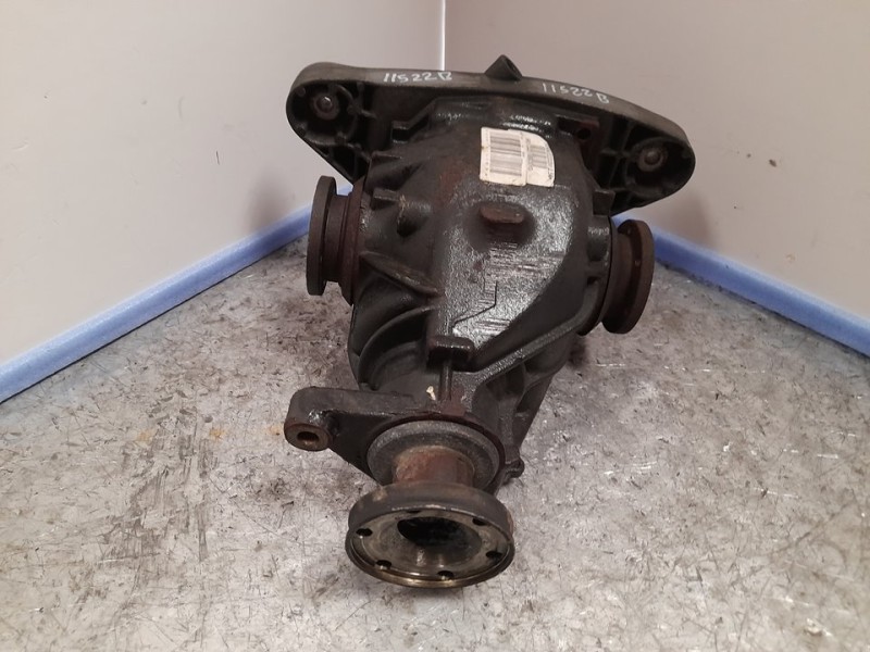 Recambio de diferencial trasero para bmw serie 5 berlina (e39) 520d referencia OEM IAM 7503464  
